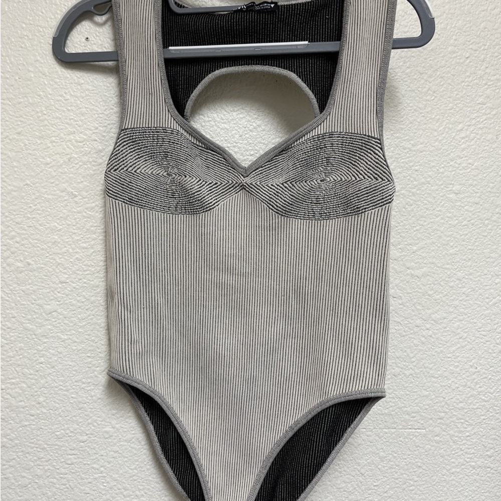 Zara Beige Ribbed Bodysuit - Picture 2 of 3